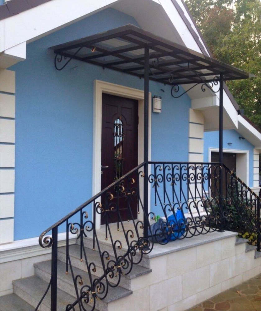 Односкатный навес над крыльцом из поликарбоната Двускатный навес с поликарбонатом для автомобиля